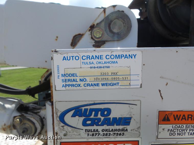 image for item DC7315 2006 Ford F450 Super Duty XL utility truck with crane