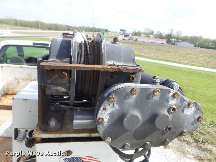 image for item DC7315 2006 Ford F450 Super Duty XL utility truck with crane