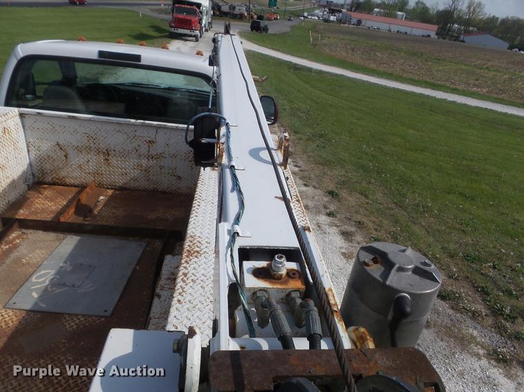 image for item DC7315 2006 Ford F450 Super Duty XL utility truck with crane