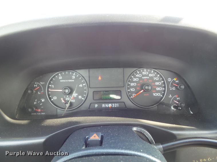 image for item DC7315 2006 Ford F450 Super Duty XL utility truck with crane