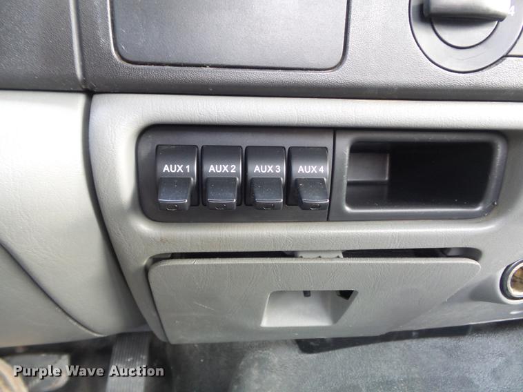 image for item DC7315 2006 Ford F450 Super Duty XL utility truck with crane