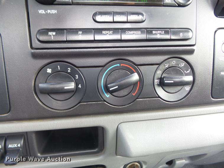 image for item DC7315 2006 Ford F450 Super Duty XL utility truck with crane