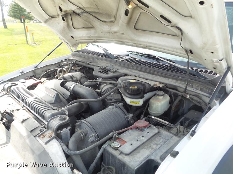 image for item DC7315 2006 Ford F450 Super Duty XL utility truck with crane