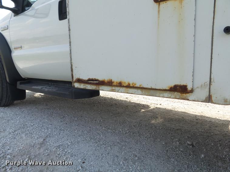 image for item DC7315 2006 Ford F450 Super Duty XL utility truck with crane