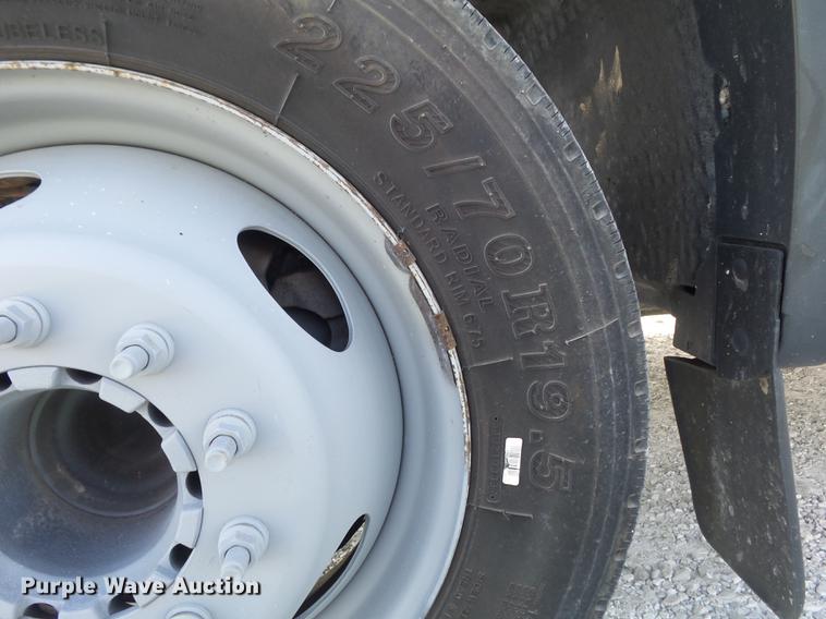 image for item DC7315 2006 Ford F450 Super Duty XL utility truck with crane