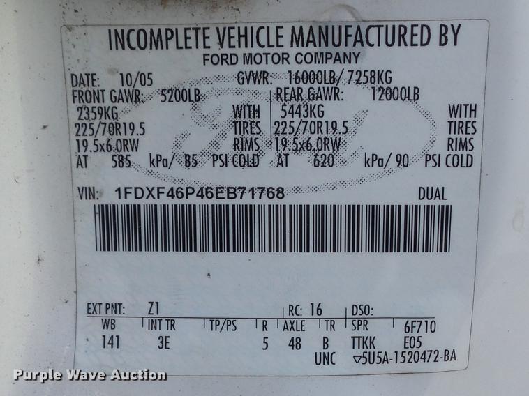 image for item DC7315 2006 Ford F450 Super Duty XL utility truck with crane