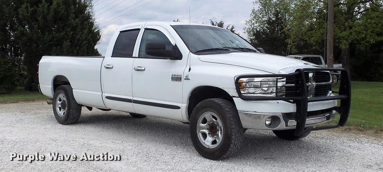 image for item DC7317 2007 Dodge Ram 3500HD SLT Quad Cab pickup truck