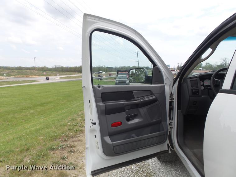 image for item DC7317 2007 Dodge Ram 3500HD SLT Quad Cab pickup truck