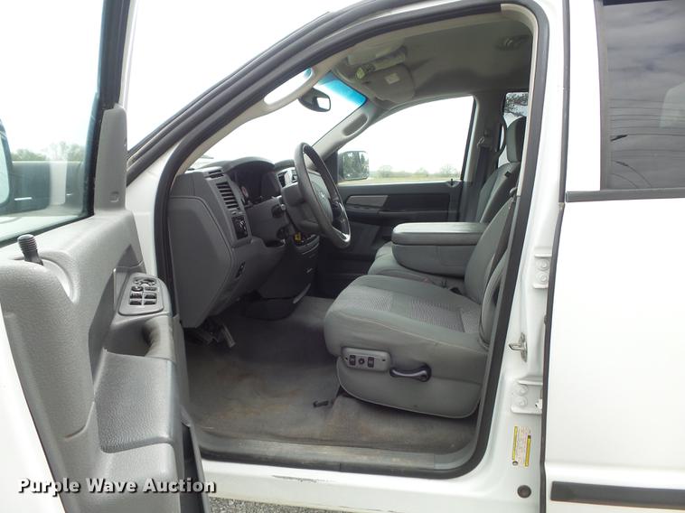 image for item DC7317 2007 Dodge Ram 3500HD SLT Quad Cab pickup truck