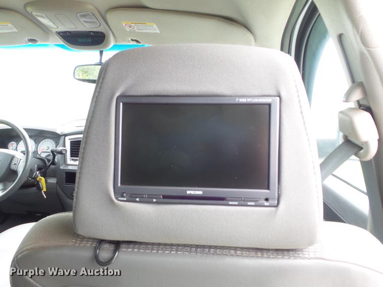 image for item DC7317 2007 Dodge Ram 3500HD SLT Quad Cab pickup truck