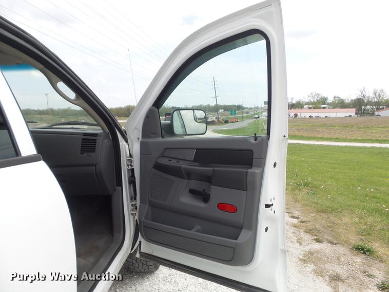 image for item DC7317 2007 Dodge Ram 3500HD SLT Quad Cab pickup truck