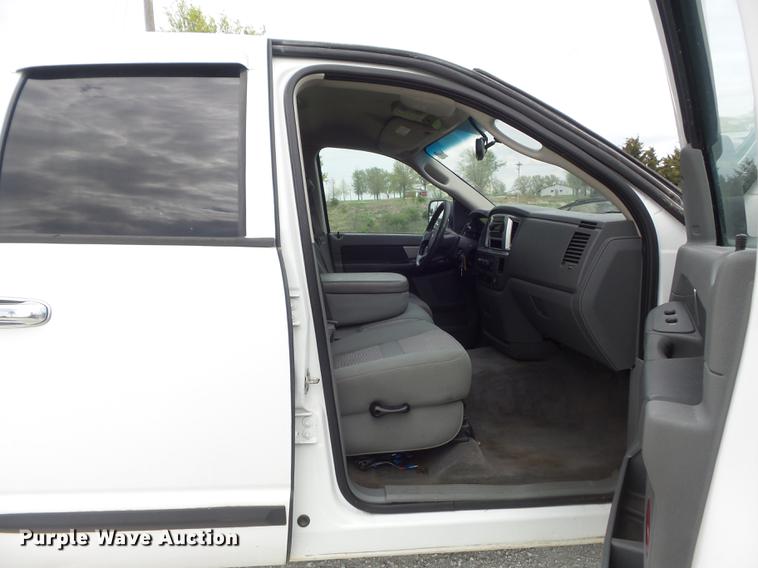 image for item DC7317 2007 Dodge Ram 3500HD SLT Quad Cab pickup truck