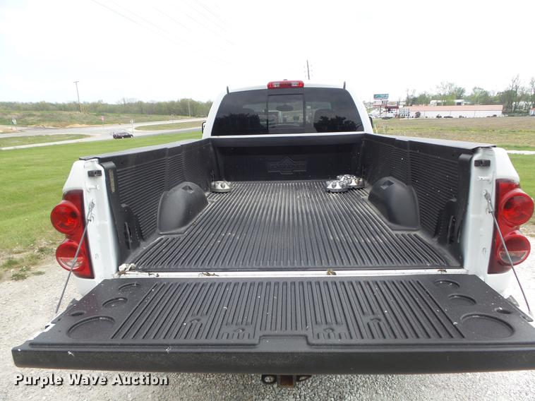 image for item DC7317 2007 Dodge Ram 3500HD SLT Quad Cab pickup truck
