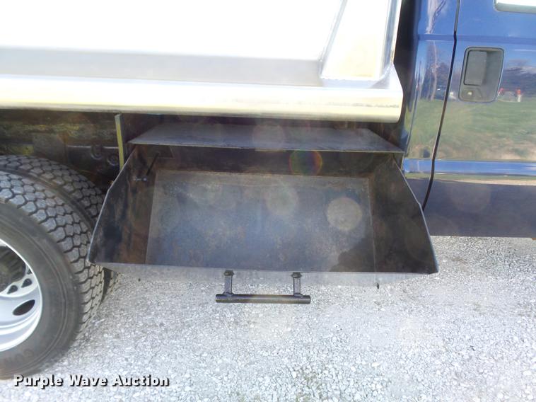 image for item DC7322 2008 Ford F550 Super Duty XL dump truck