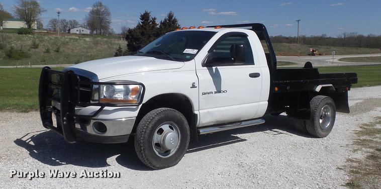 image for item DC7323 2006 Dodge Ram 3500 bale bed pickup truck