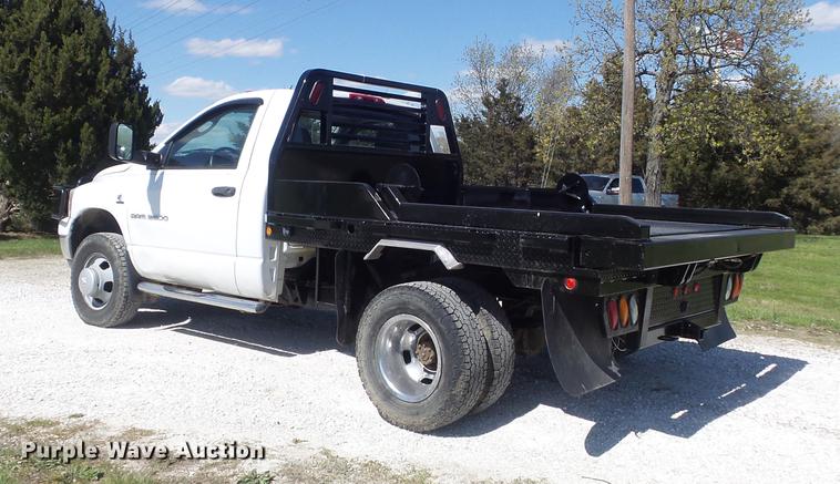 image for item DC7323 2006 Dodge Ram 3500 bale bed pickup truck