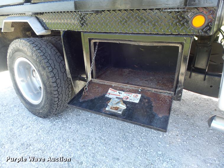 image for item DC7323 2006 Dodge Ram 3500 bale bed pickup truck