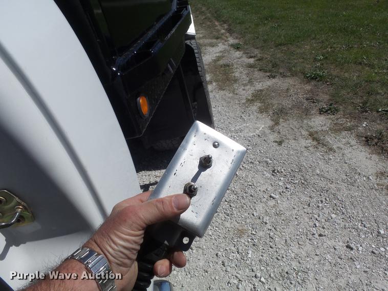 image for item DC7323 2006 Dodge Ram 3500 bale bed pickup truck