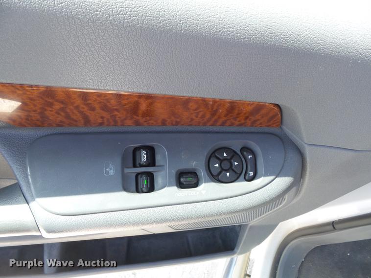 image for item DC7323 2006 Dodge Ram 3500 bale bed pickup truck