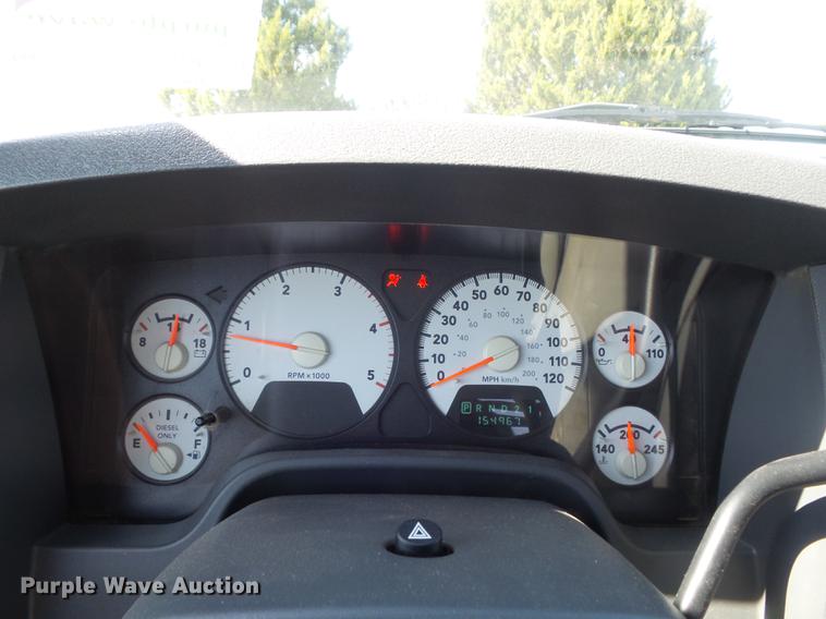 image for item DC7323 2006 Dodge Ram 3500 bale bed pickup truck