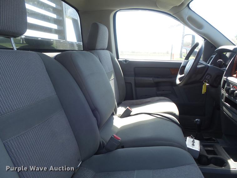 image for item DC7323 2006 Dodge Ram 3500 bale bed pickup truck