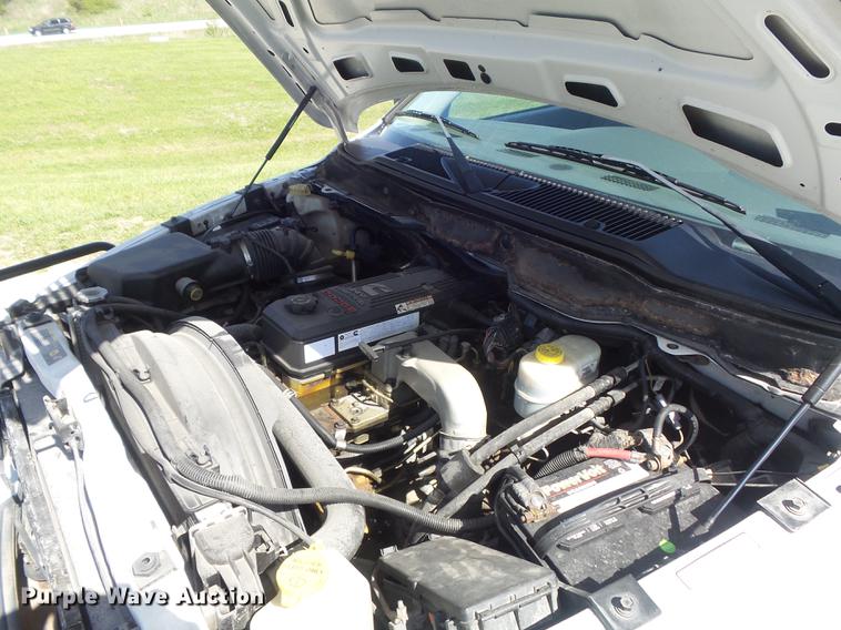 image for item DC7323 2006 Dodge Ram 3500 bale bed pickup truck