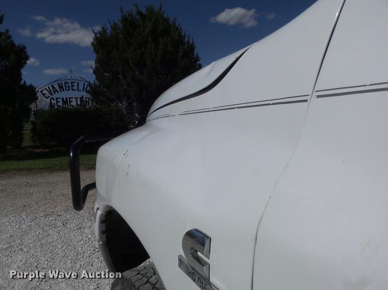 image for item DC7323 2006 Dodge Ram 3500 bale bed pickup truck