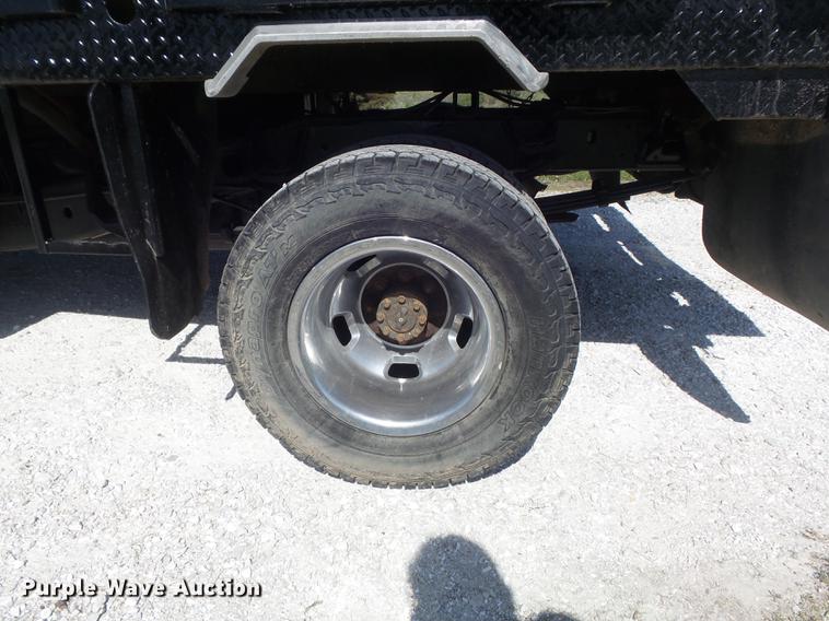 image for item DC7323 2006 Dodge Ram 3500 bale bed pickup truck