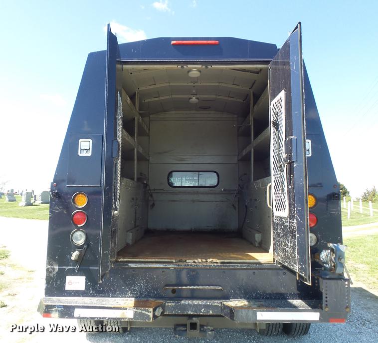 image for item DC7324 2004 Ford F350 Super Duty Lariat Crew Cab utility bed pickup truck