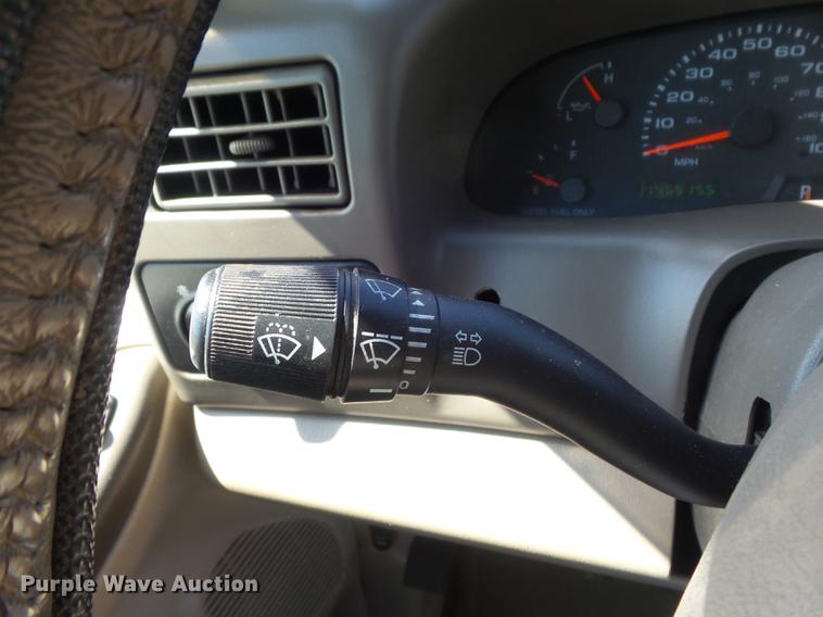 image for item DC7324 2004 Ford F350 Super Duty Lariat Crew Cab utility bed pickup truck