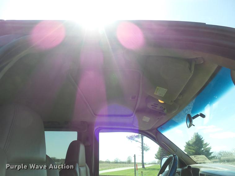 image for item DC7324 2004 Ford F350 Super Duty Lariat Crew Cab utility bed pickup truck