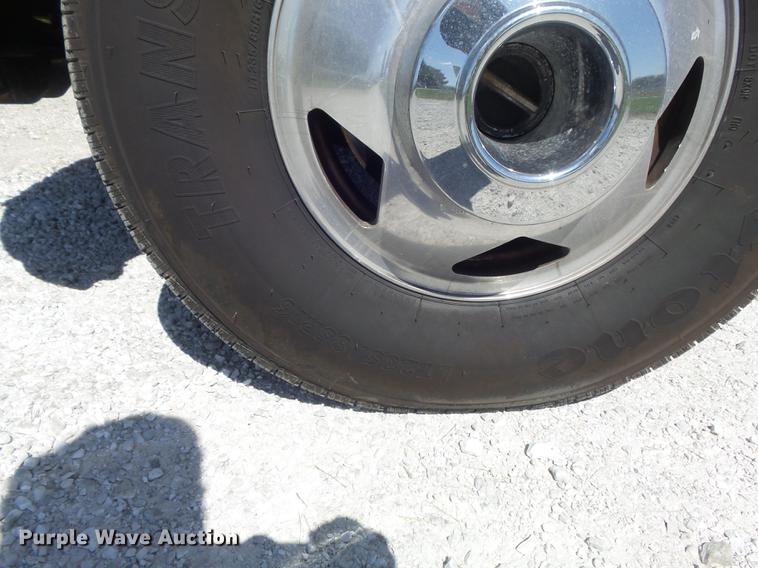 image for item DC7324 2004 Ford F350 Super Duty Lariat Crew Cab utility bed pickup truck