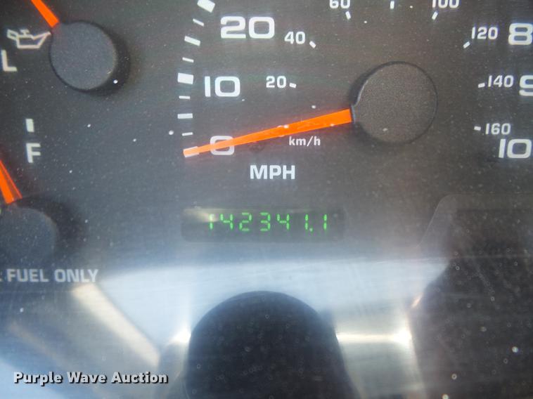 image for item DC7328 2002 Ford F550 Super Duty XL flatbed truck