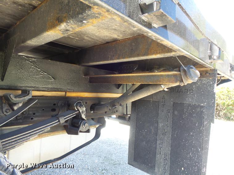 image for item DC7328 2002 Ford F550 Super Duty XL flatbed truck