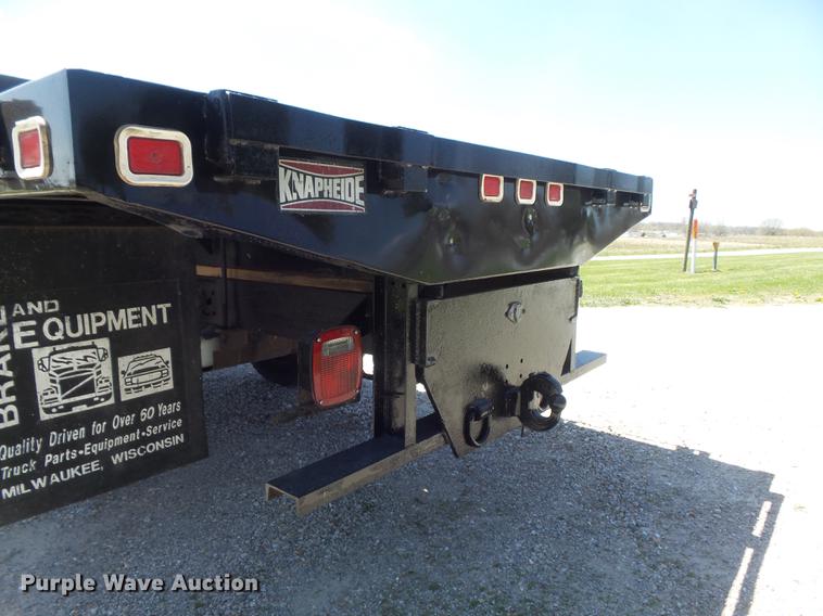 image for item DC7328 2002 Ford F550 Super Duty XL flatbed truck