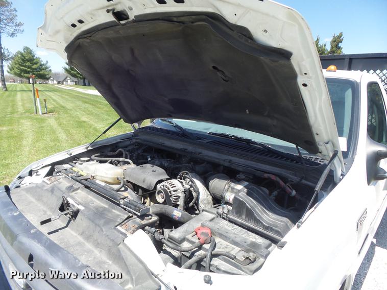 image for item DC7328 2002 Ford F550 Super Duty XL flatbed truck