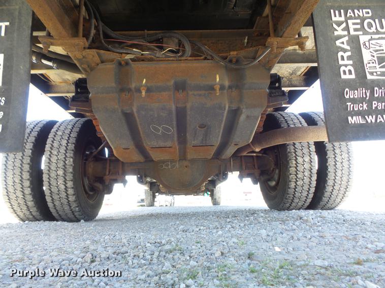 image for item DC7328 2002 Ford F550 Super Duty XL flatbed truck