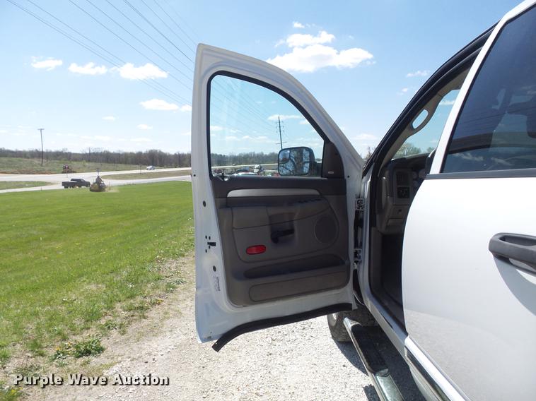 image for item DC7329 2004 Dodge Ram 2500 Laramie Quad Cab pickup truck