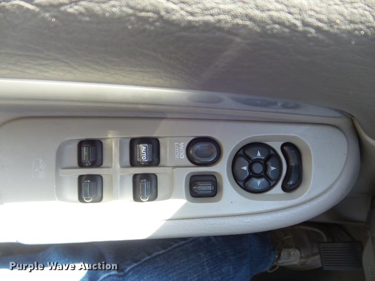 image for item DC7329 2004 Dodge Ram 2500 Laramie Quad Cab pickup truck