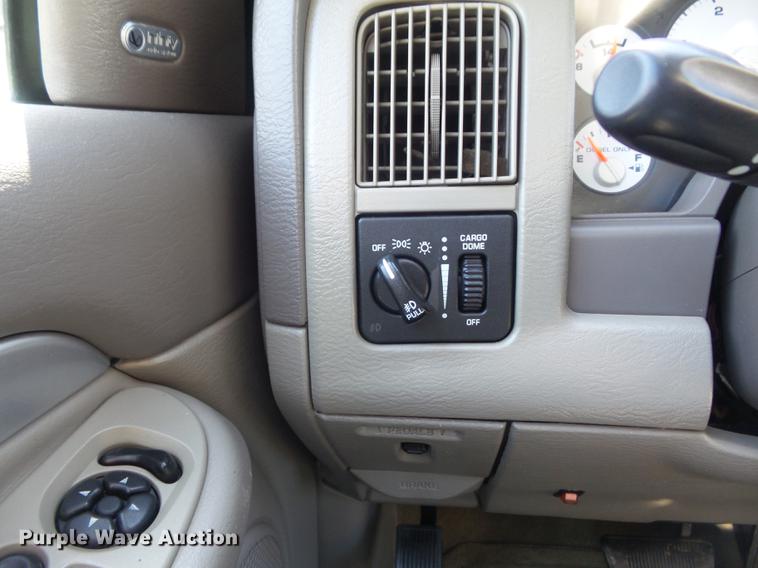 image for item DC7329 2004 Dodge Ram 2500 Laramie Quad Cab pickup truck