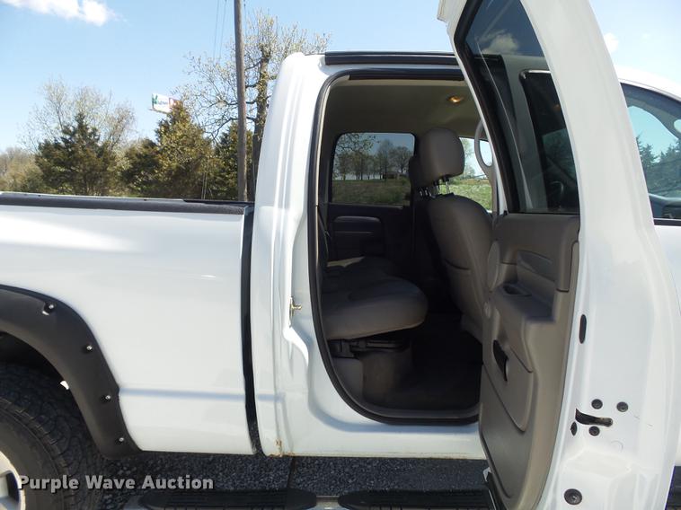 image for item DC7329 2004 Dodge Ram 2500 Laramie Quad Cab pickup truck