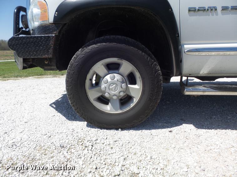 image for item DC7329 2004 Dodge Ram 2500 Laramie Quad Cab pickup truck