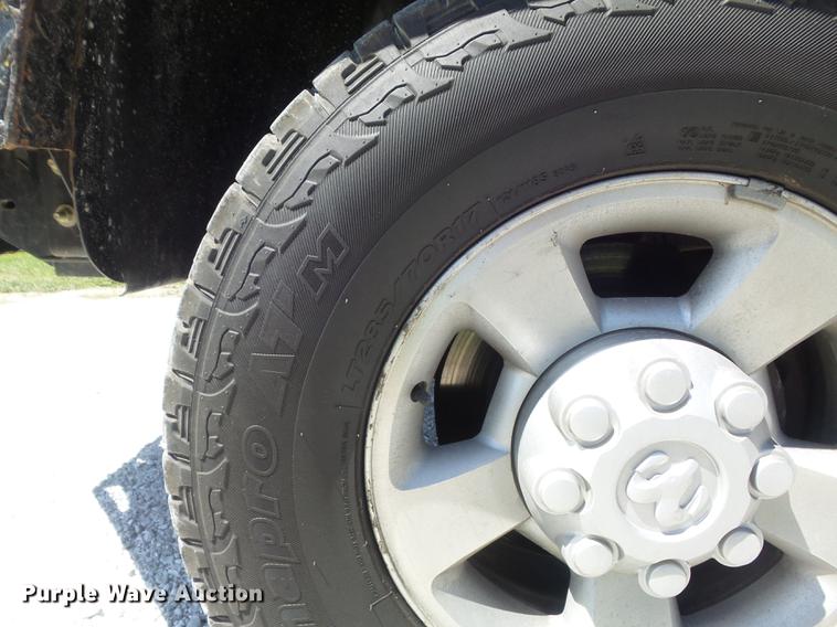 image for item DC7329 2004 Dodge Ram 2500 Laramie Quad Cab pickup truck