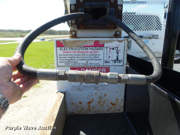 image for item DC7331 2007 Ford F550 Super Duty XL SuperCab service truck with crane