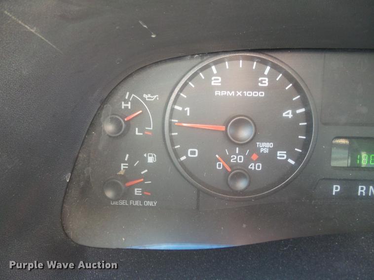 image for item DC7331 2007 Ford F550 Super Duty XL SuperCab service truck with crane