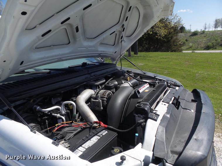 image for item DC7331 2007 Ford F550 Super Duty XL SuperCab service truck with crane