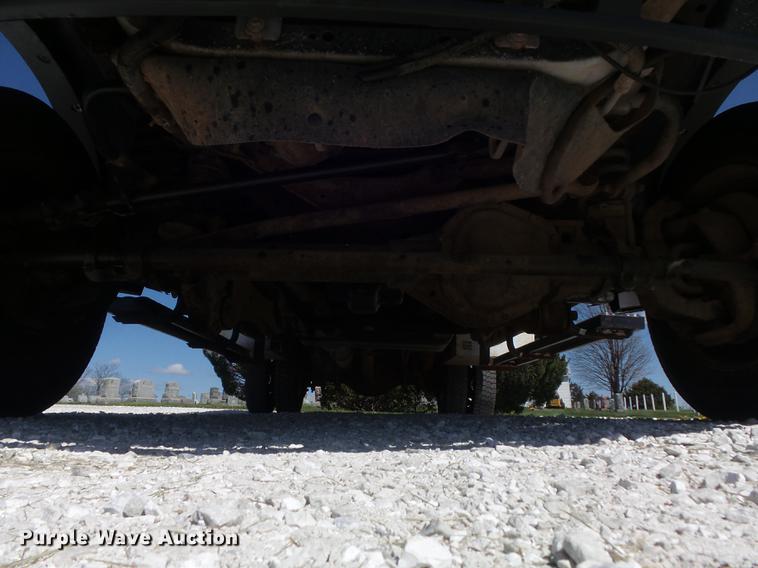 image for item DC7331 2007 Ford F550 Super Duty XL SuperCab service truck with crane