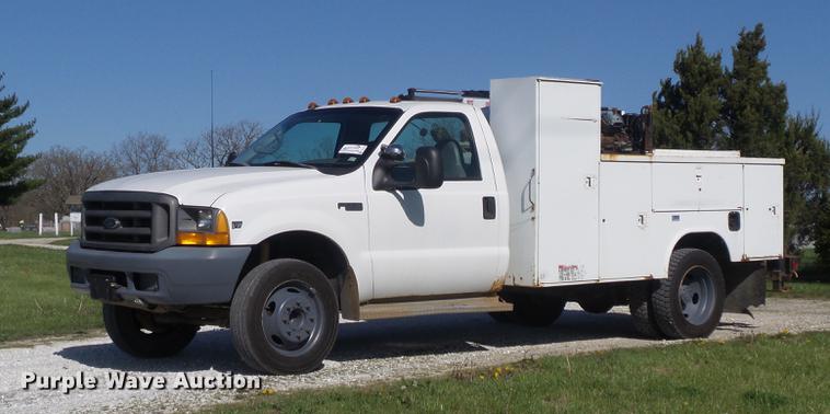 image for item DC7332 1999 Ford F550 Super Duty service truck with crane