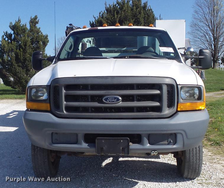 image for item DC7332 1999 Ford F550 Super Duty service truck with crane