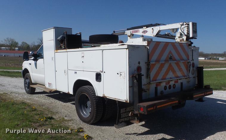 image for item DC7332 1999 Ford F550 Super Duty service truck with crane